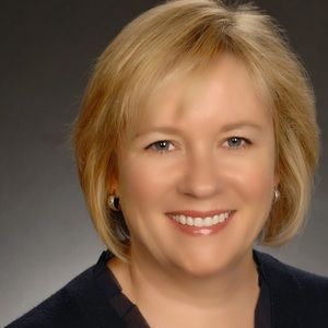 Meet your Posher, Cynthia